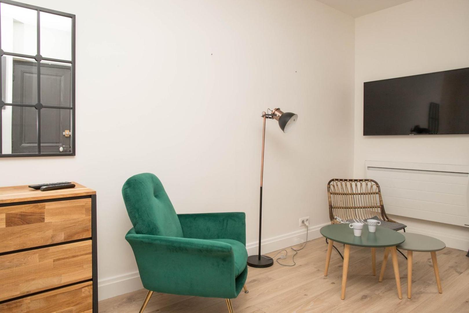 Grand Studio Industriel Dans Le Centre Historique Apartment Poitiers Luaran gambar